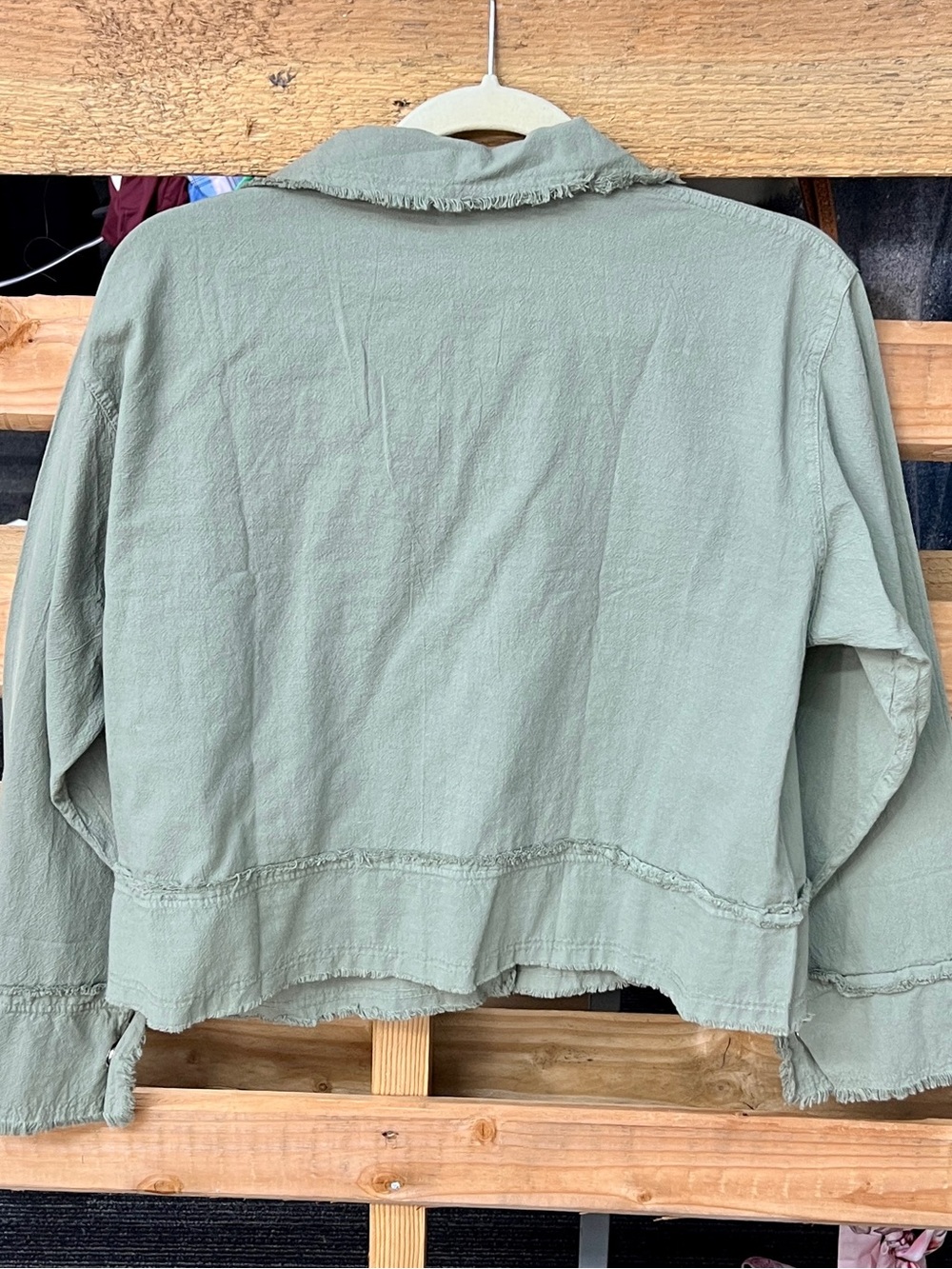Lightweight Olive Green Utility Jacket with Snap Pockets - Picture 2 of 4